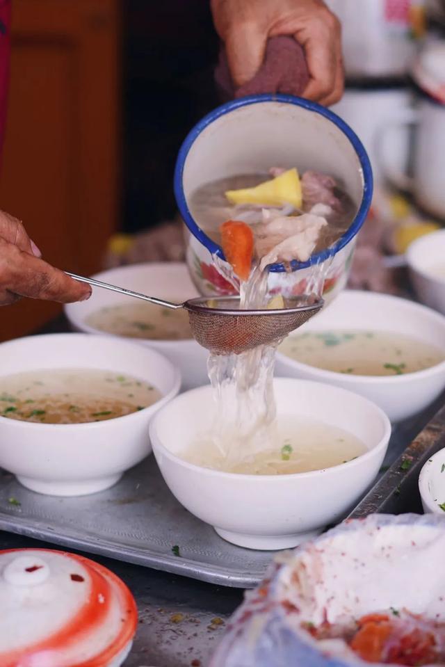 喀什市茶餐厅哪家好_喀什饭店里喝的茶_喀什茶馆都有什么茶