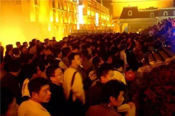 张店黄金国际在哪_张店黄金国际美食街_张店黄金国际附近饭店