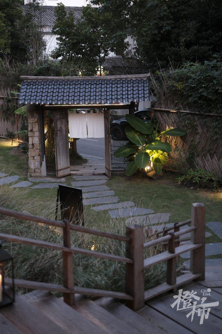鳗鱼饭茶泡饭_鳗鱼茶餐厅_茶泡鳗鱼饭吃法
