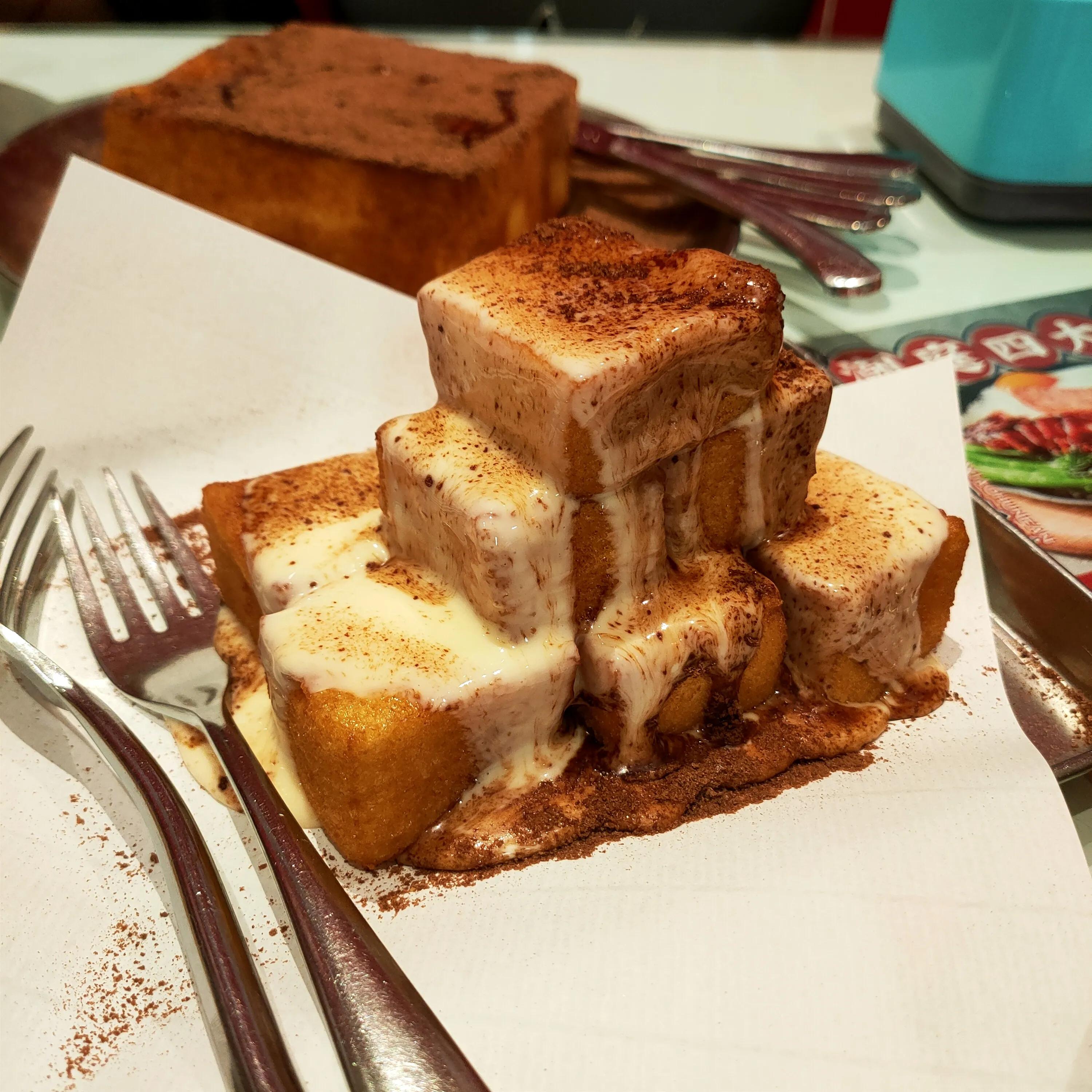 火腿蛋堡_港式茶餐厅蛋包火腿的做法_港式早餐火腿蛋